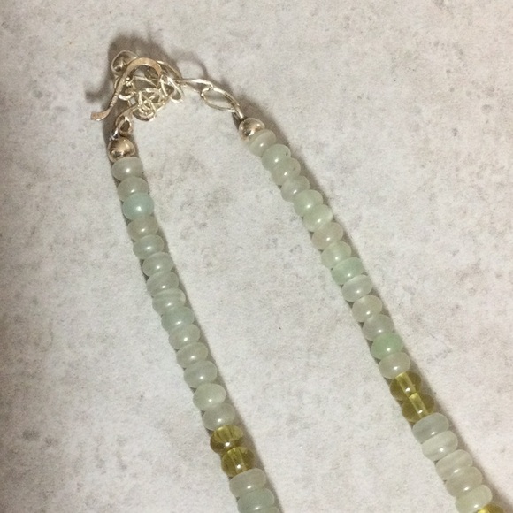 Lime green pendant bead necklace - Picture 5 of 7